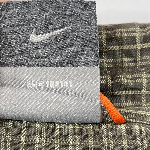 Nike ACG Shirt Mens XL Short Sleeve Plaid green Button - Picture 11 of 12